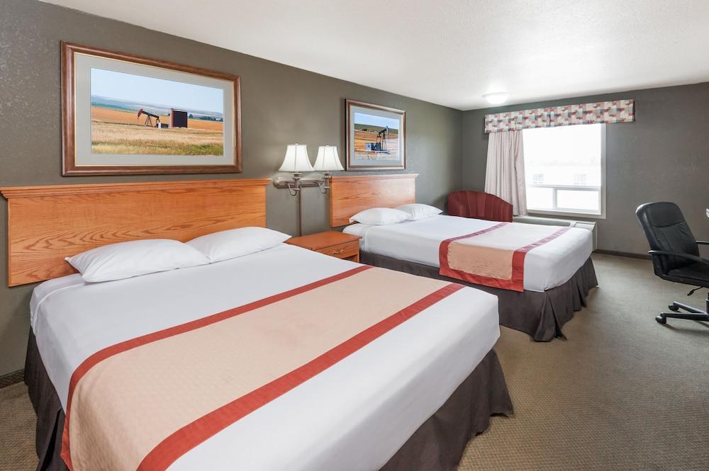ซูเปอร์ 8 บาย วินด์แฮม ทรี ฮิลล์ แอลเบอร์ตา Hotel Three Hills ภายนอก รูปภาพ