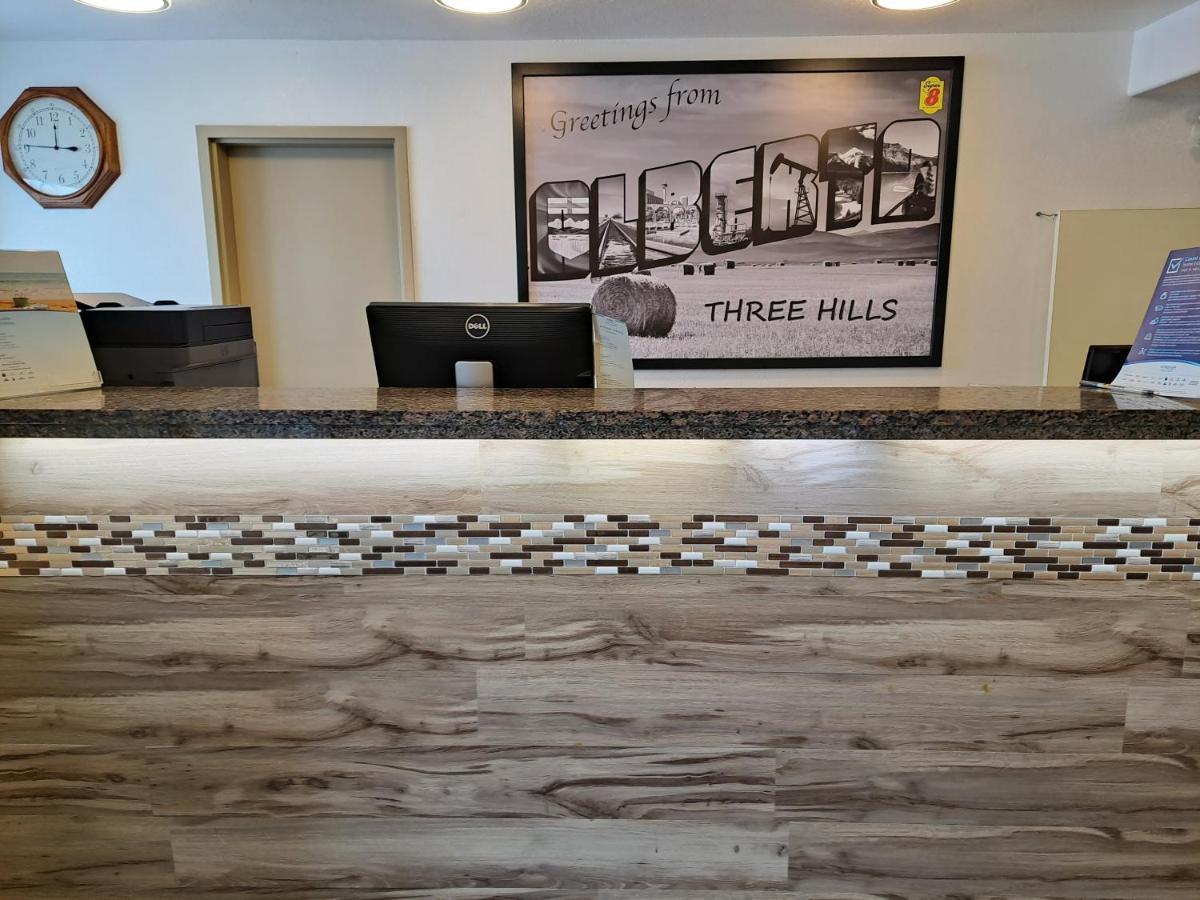 ซูเปอร์ 8 บาย วินด์แฮม ทรี ฮิลล์ แอลเบอร์ตา Hotel Three Hills ภายนอก รูปภาพ