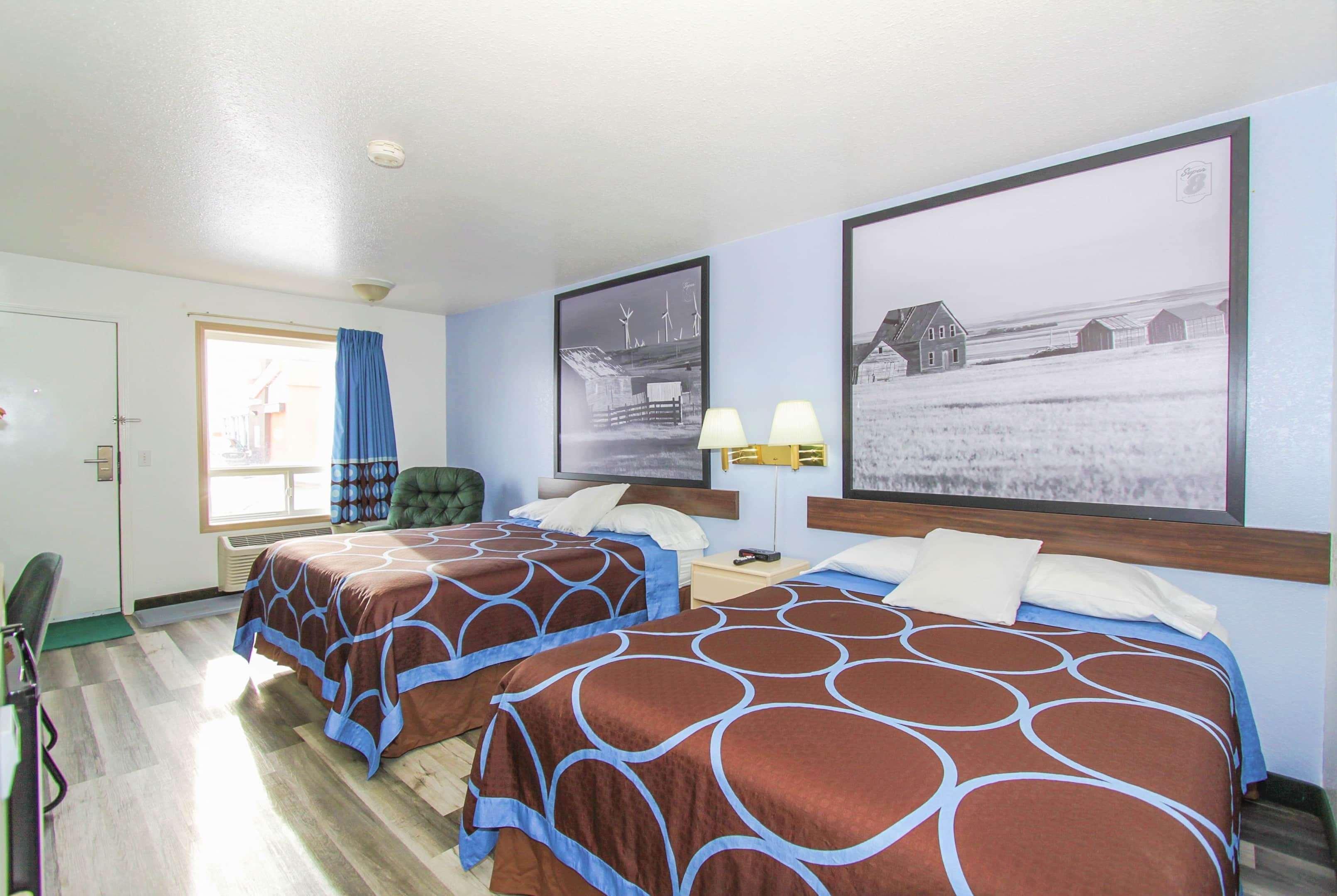 ซูเปอร์ 8 บาย วินด์แฮม ทรี ฮิลล์ แอลเบอร์ตา Hotel Three Hills ภายนอก รูปภาพ